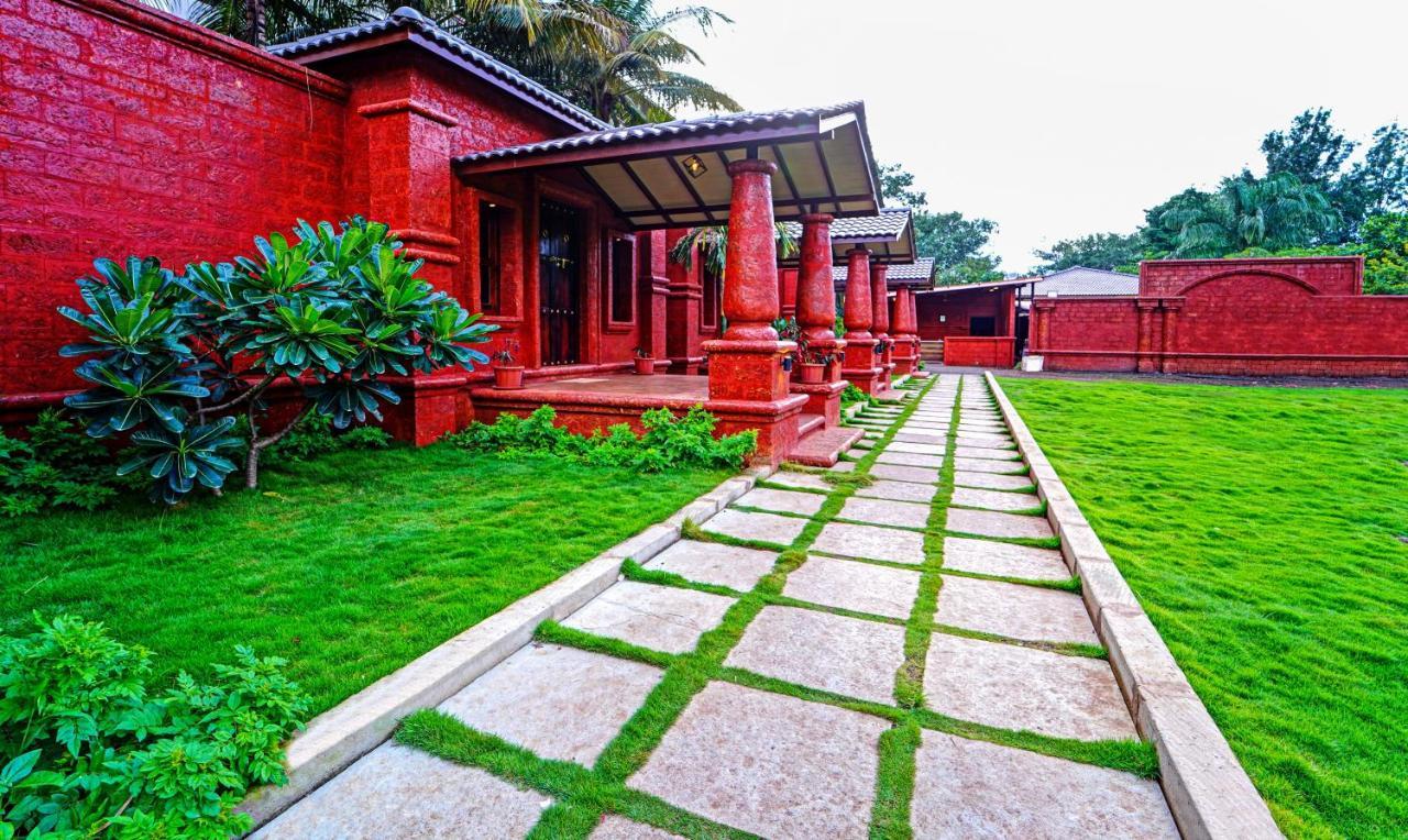Siddhagiri Hotel And Resort Wai Extérieur photo